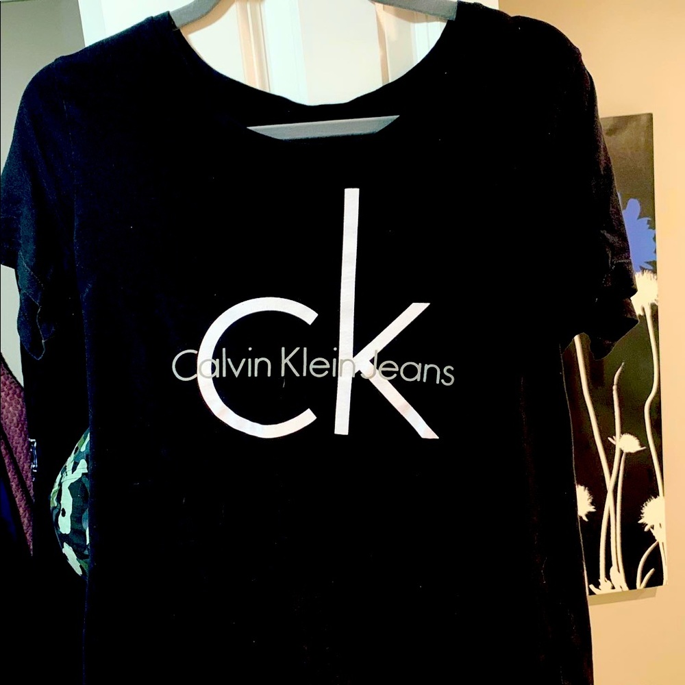 🔻Calvin Klein t- Shirt